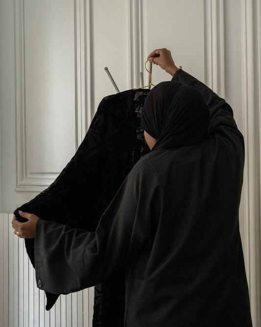 La abaya : plus qu’un vêtement, une identité