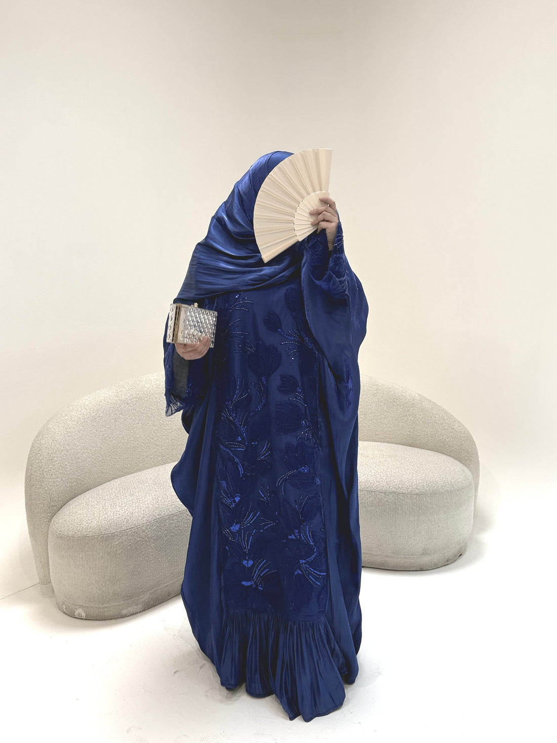 Comment bien choisir sa abaya ? Le guide ultime pour allier pudeur et style